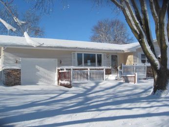 1305 30th St, Perry, IA 50220 