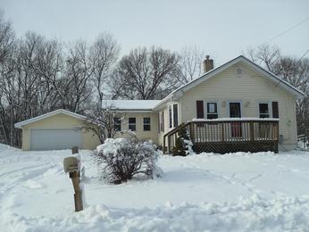 2502 E 36th St, Des Moines, IA 50317 