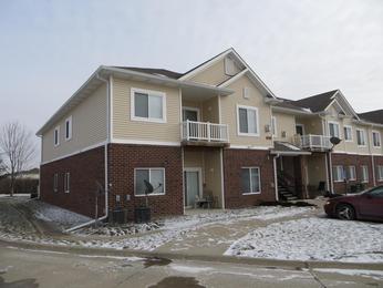 909 7th Ave SE, Altoona, IA 50009 