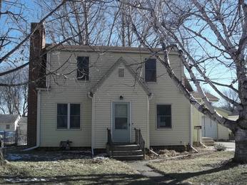1826 N 6th St, Estherville, IA 51334 