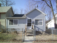 207 Clinton St, Muscatine, IA 52761 