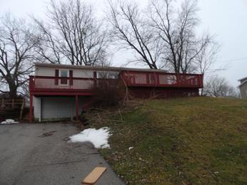 2815 W 49th St, Davenport, IA 52806 