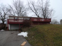 2815 W 49th St, Davenport, IA 52806 