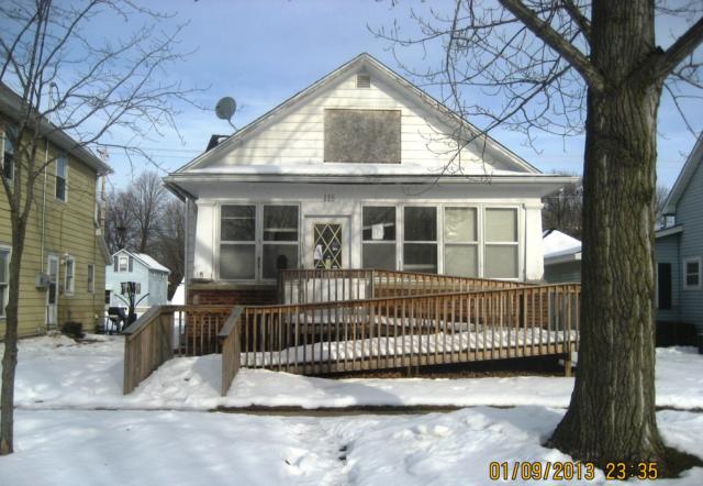 115 Howard St, Manchester, IA 52057 