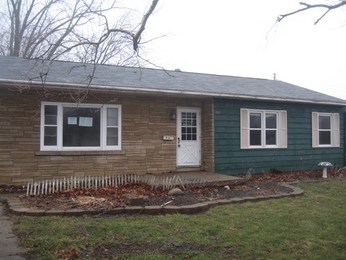 202 6th Ave, Hiawatha, IA 52233 