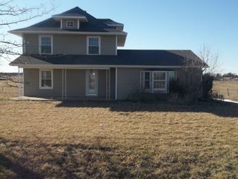 45675 215th Ave, Chariton, IA 50049 