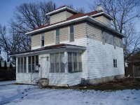 909 N Delaware Ave, Mason City, IA 50401 