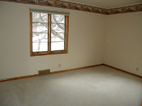 108 Elmwood Dr, Council Bluffs, IA 51503 