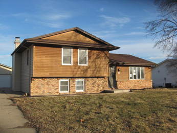 302 10th St, Perry, IA 50220 