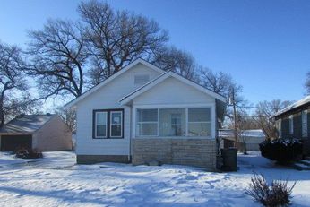 619 Maynard Ave, Waterloo, IA 50701 
