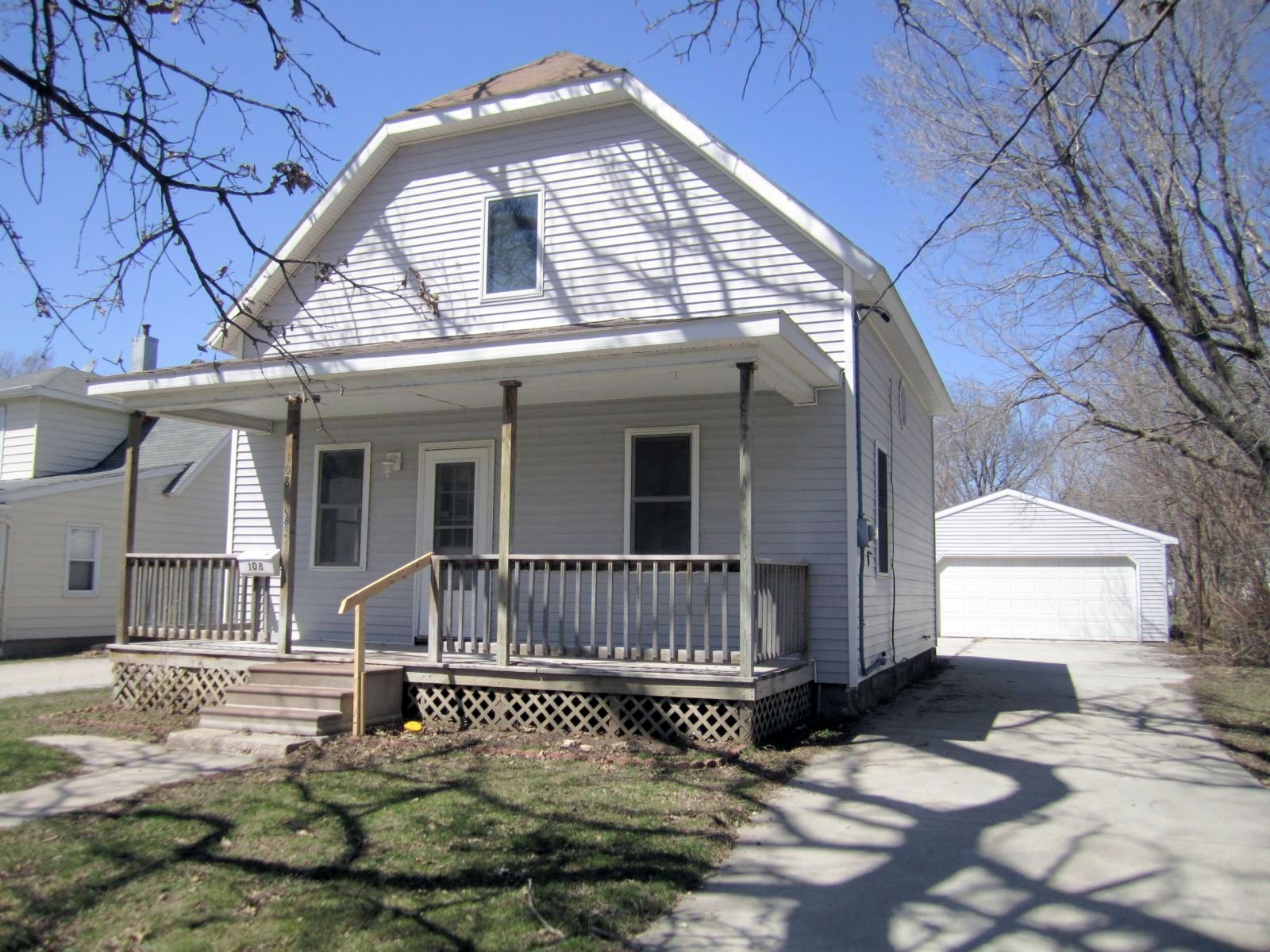 108 14th St NE, Mason City, IA 50401 
