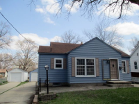3301 E 9th St, Des Moines, IA 50316 