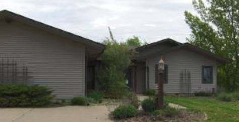 1104 S Pomegranite, Sioux City, IA 51106 