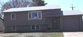 901 Redick Blvd, Carter Lake, IA 51510 