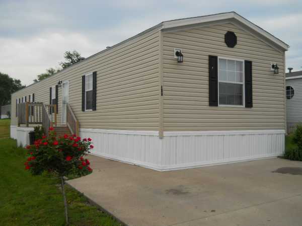 5112 N Fairmount Street #198, Davenport, IA 52806 