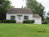 902 Titus Ave, Des Moines, IA 50315 