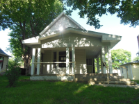 2111 E 13th St, Des Moines, IA 50316 