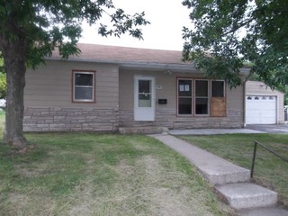 206 N 4th Ave, Marshalltown, IA 50158 