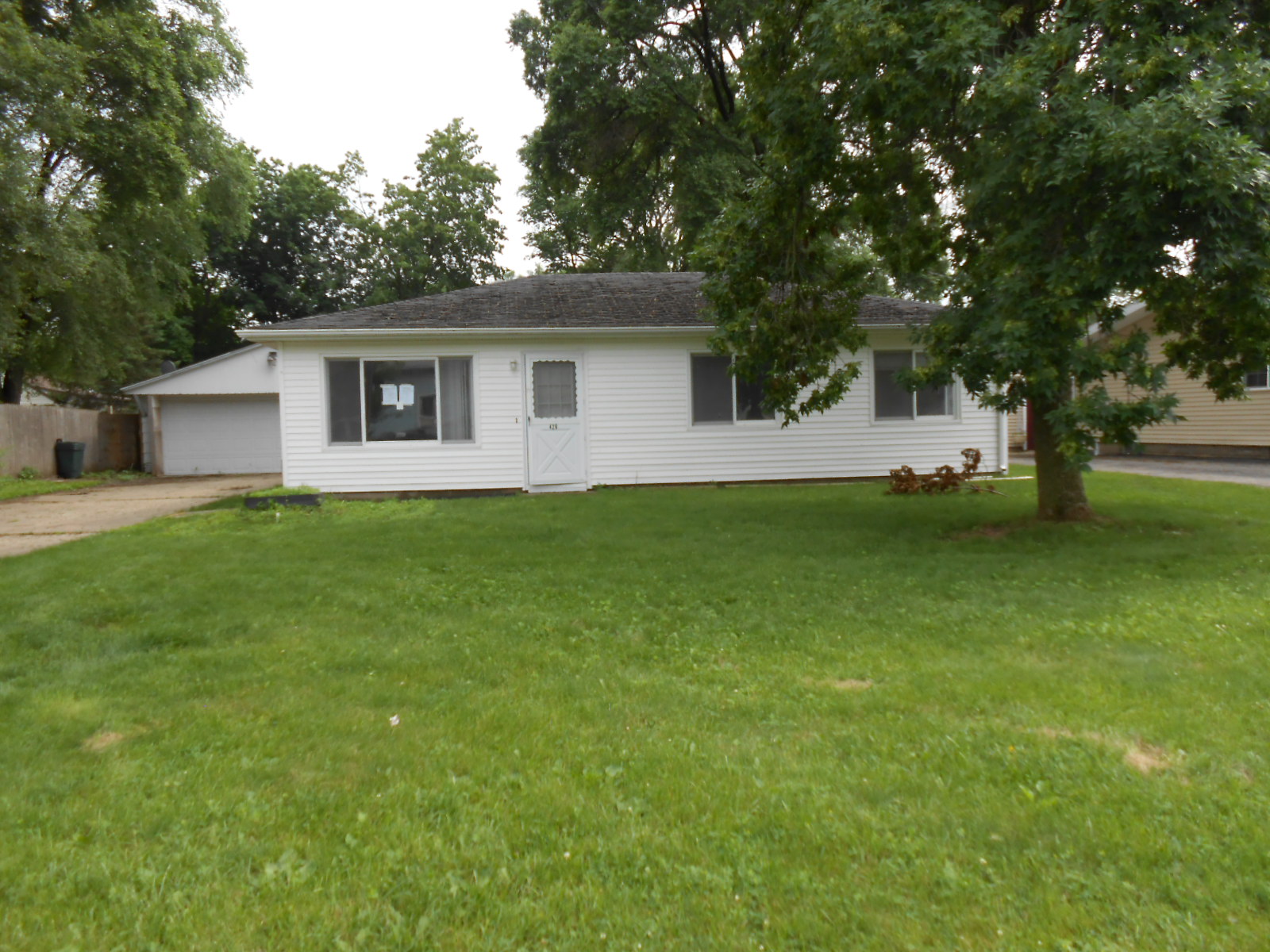 426 E End Ave, Evansdale, IA 50707 