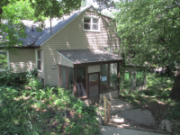 324 E Hughes Ave, Des Moines, IA 50315 