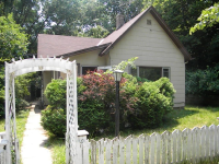 717 Elliott St, Council Bluffs, IA 51503 