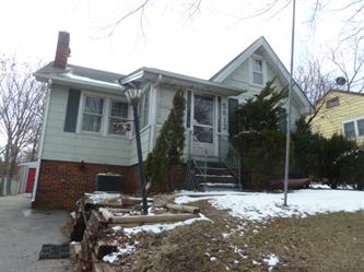 5612 University, Des Moines, IA 50311 