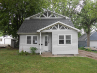 1208 34th Street NE, Cedar Rapids, IA 52402 