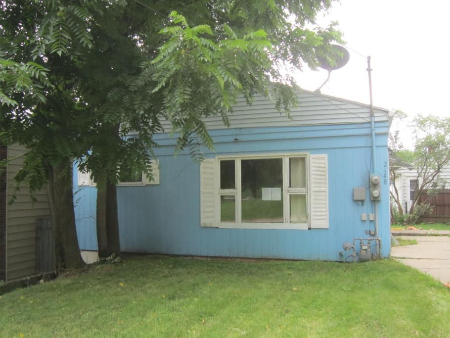 2648 Pennsylvania A, Dubuque, IA 52001 