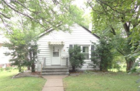 2715 2nd Avenue SE, Cedar Rapids, IA 52403 
