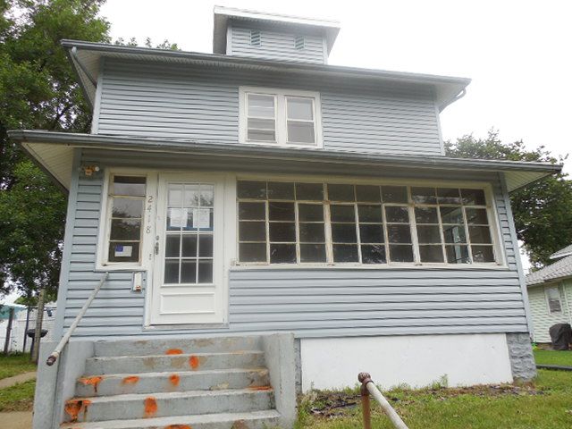 2418 Shields Ave, Sioux City, IA 51106 