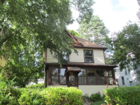 910 Arlington Ct, Davenport, IA 52803 