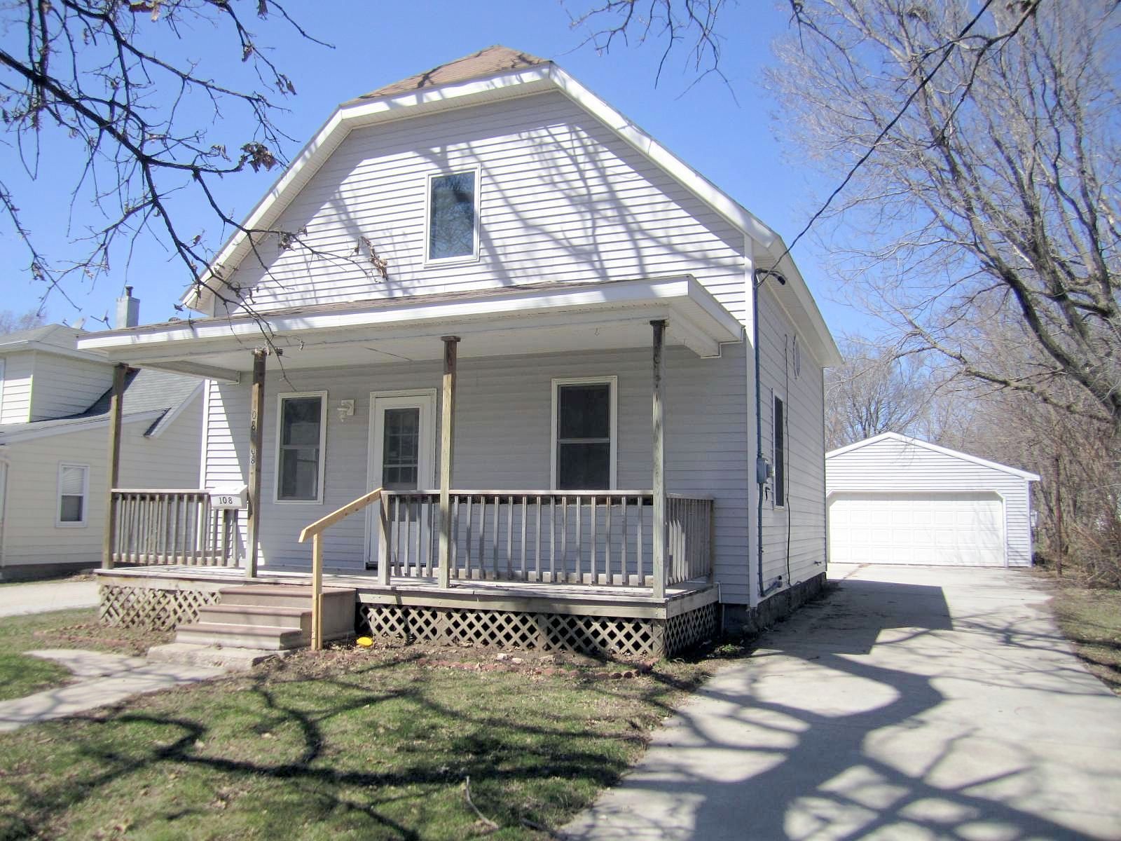 14Th, Mason City, IA 50401 