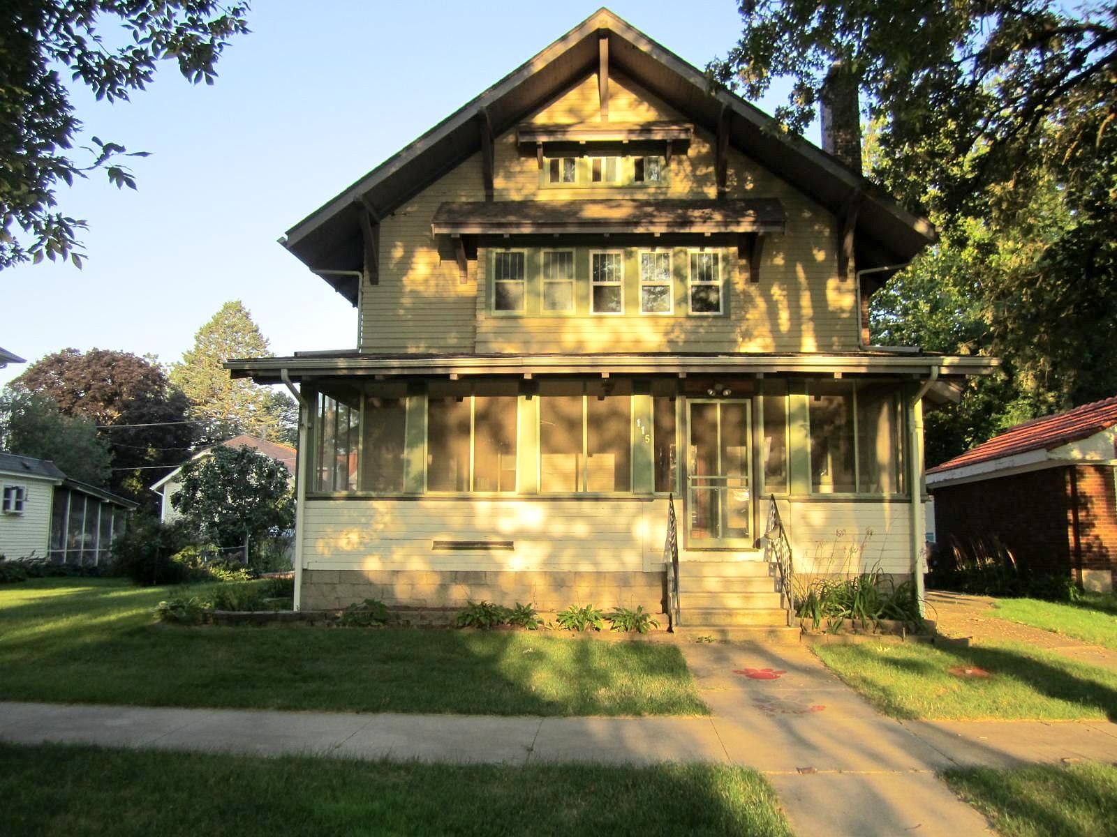 2Nd, Hampton, IA 50441 