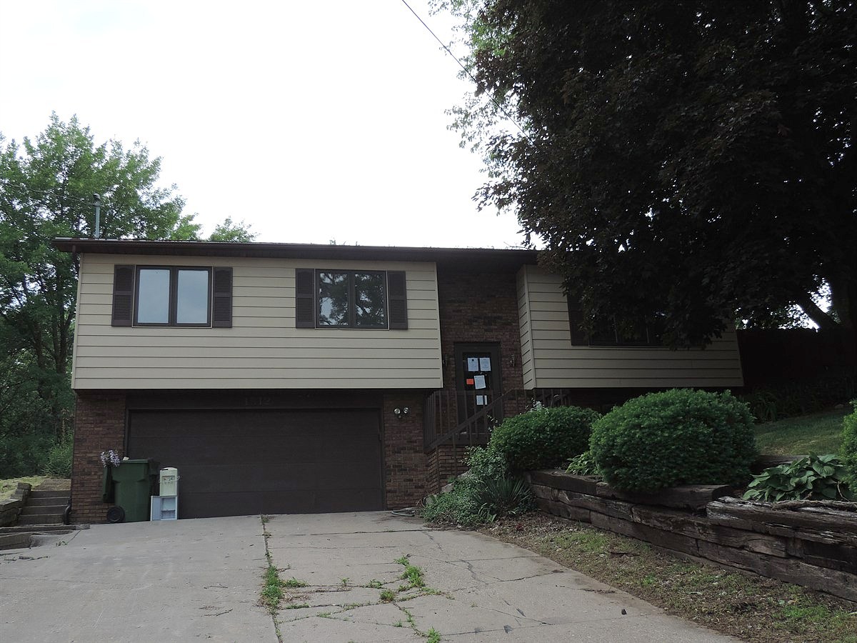 Bidwell, Muscatine, IA 52761 