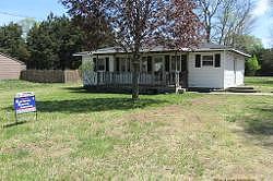 65Th Avenue West, Muscatine, IA 52761 