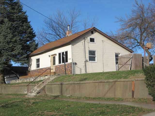 Market, Burlington, IA 52601 