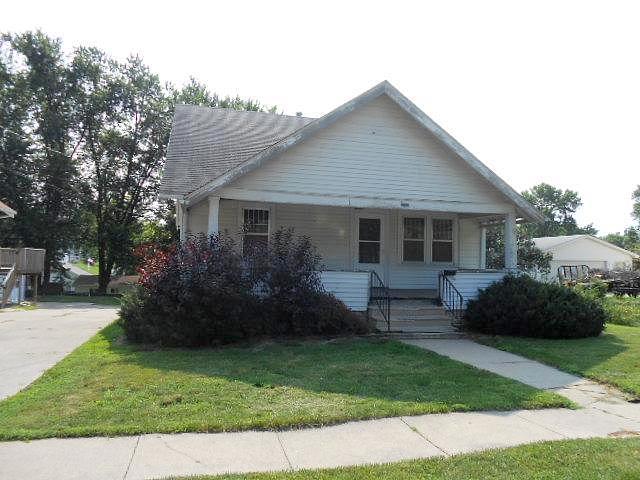 4Th, Newton, IA 50208 