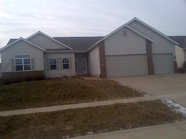 Winding Creek, Marion, IA 52302 