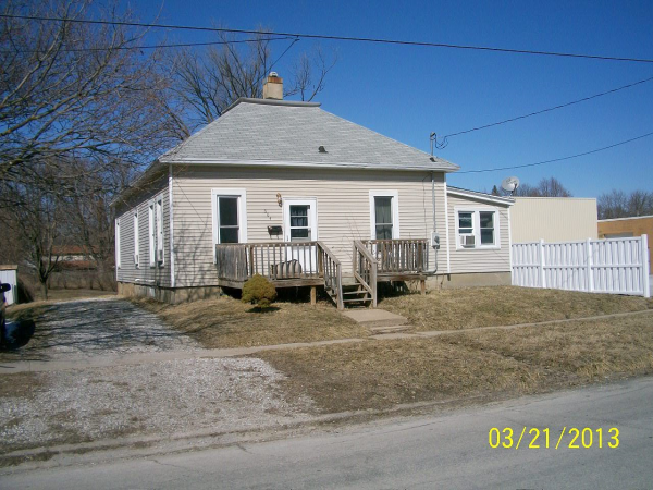 N 3Rd E Ave, Newton, IA 50208 
