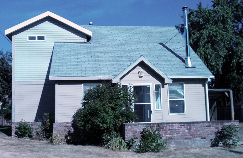 606 C Street, Pinehurst, ID 83850 