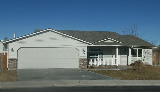 740 East Andrea Street, Kuna, ID 83634 