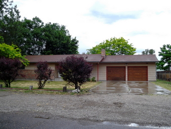 234 W Washington Avenue, Homedale, ID 83628 
