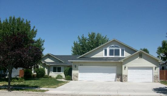 2832 E Indian Creek Dr, Meridian, ID 83642 