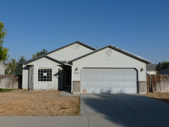 860 N Meadowsweet Avenue, Kuna, ID 83634 