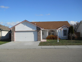 818 S Pawnee Avenue, Emmett, ID 83617 