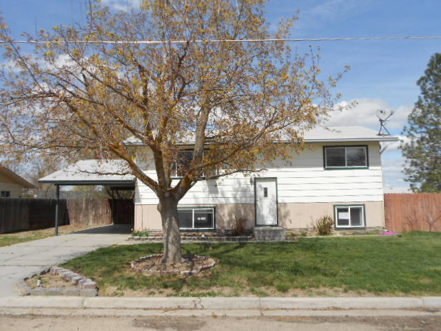 713 E Idaho Street, New Plymouth, ID 83655 