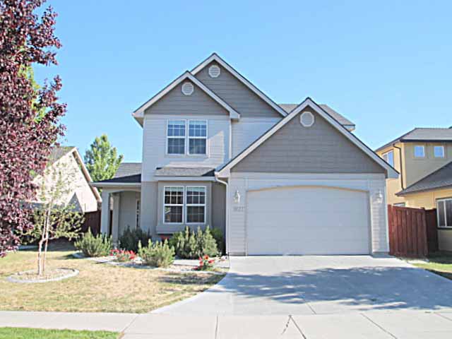 1827 W Marten Creek Drive, Meridian, ID 83646 