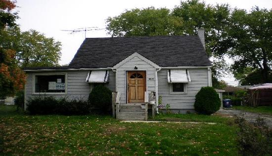 105 South Roberta Avenue, Northlake, IL 60164 