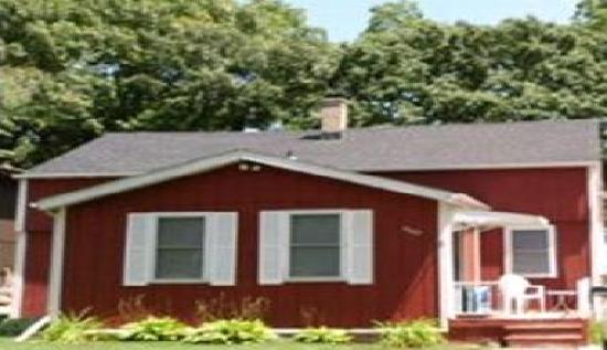 110 Lake Dr, Lake In The Hills, IL 60156 