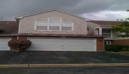 824 Old Checker Court, Buffalo Grove, IL 60089 